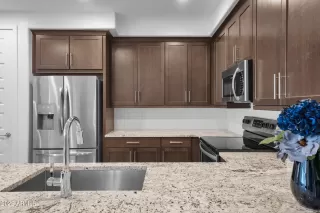 Photo #6: 6484489 Listing 