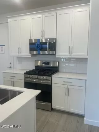 Photo #2: 6484902 Listing