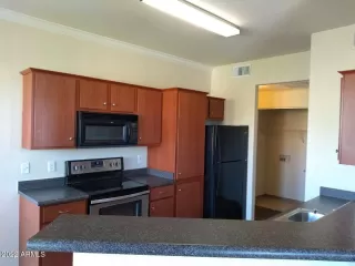 Photo #4: 6484940 Listing