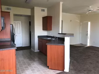 Photo #5: 6484940 Listing