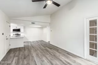 Photo #4: 6484949 Listing