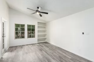 Photo #5: 6484949 Listing