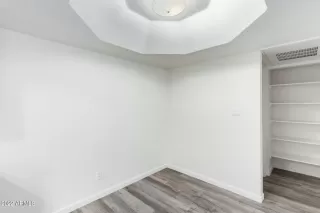 Photo #6: 6484949 Listing