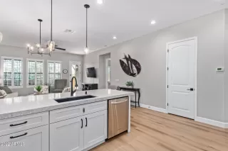 Photo #6: 6484990 Listing 