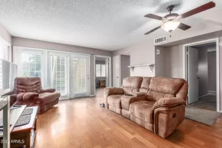 Photo #3: 6485154 Listing