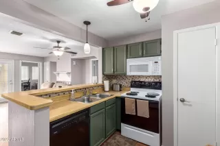 Photo #4: 6485154 Listing