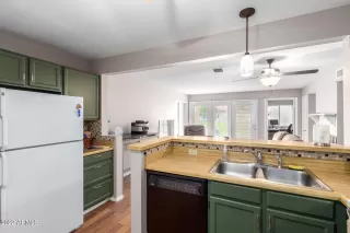 Photo #5: 6485154 Listing