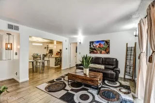 Photo #6: 6485350 Listing 