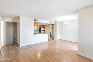 Photo #3: 6485389 Listing 