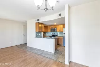 Photo #4: 6485389 Listing 