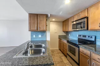 Photo #6: 6485389 Listing 