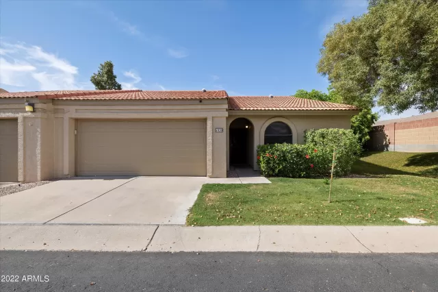 MLS: 6485532 Condo For Sale