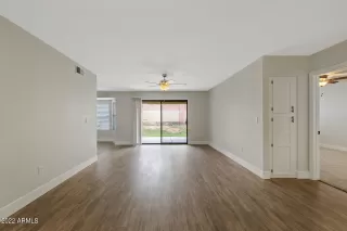 Photo #4: 6485532 Listing
