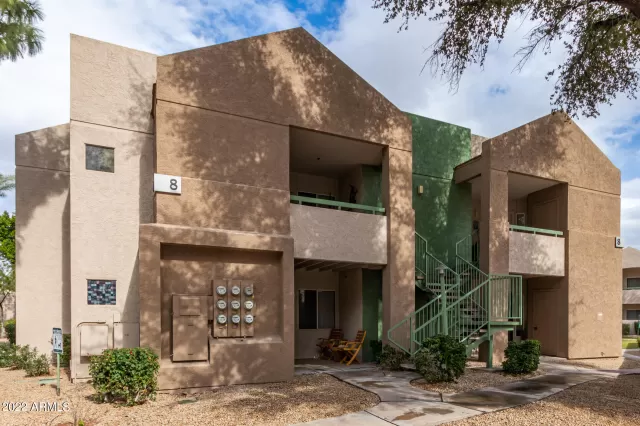 MLS: 6485541 Condo For Sale