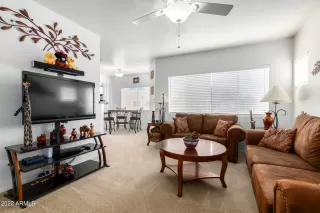 Photo #5: 6485541 Listing