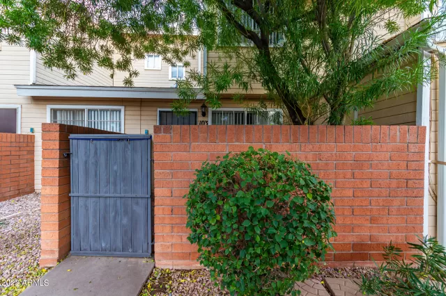 MLS: 6485592 Condo For Sale