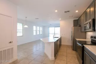 Photo #1: 6485729 Listing 