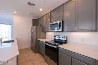 Photo #2: 6485729 Listing 