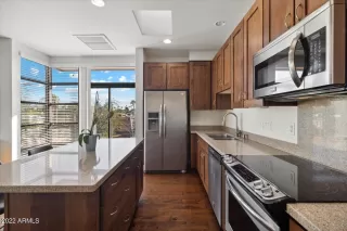 Photo #5: 6486028 Listing