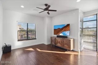 Photo #6: 6486028 Listing