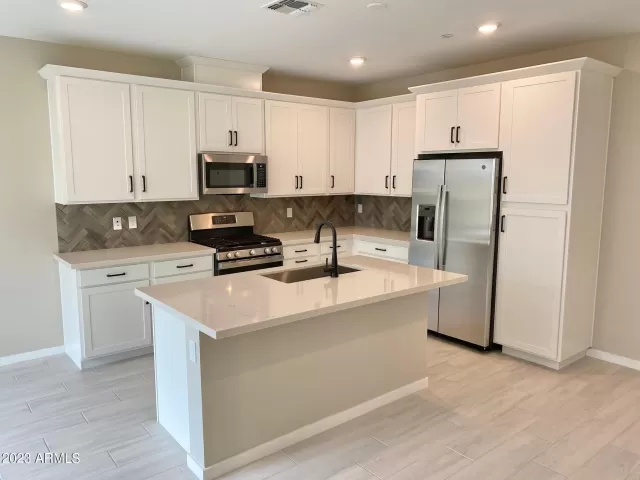 MLS: 6486242 Condo For Sale