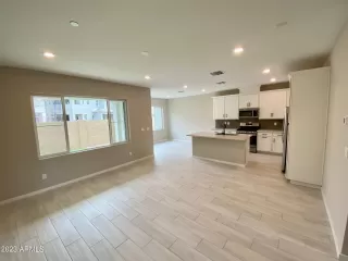 Photo #2: 6486242 Listing