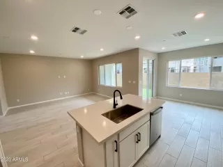 Photo #3: 6486242 Listing