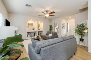 Photo #5: 6486298 Listing