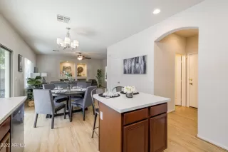 Photo #6: 6486298 Listing