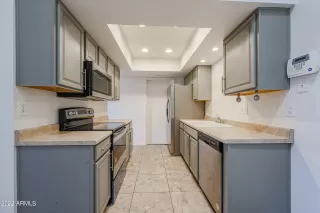 Photo #5: 6486438 Listing