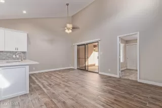 Photo #2: 6486462 Listing