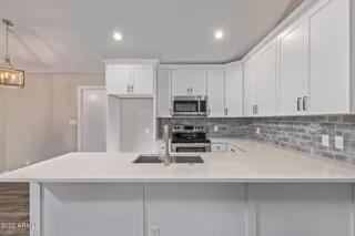 Photo #6: 6486462 Listing