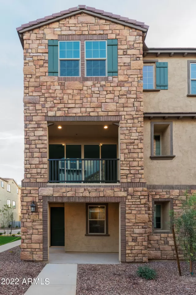 MLS: 6486687 Condo For Sale