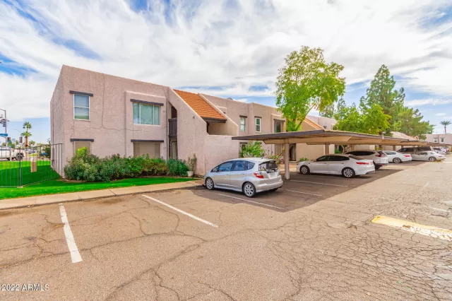 MLS: 6486961 Condo For Sale