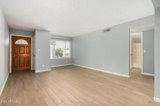 Photo #3: 6486961 Listing