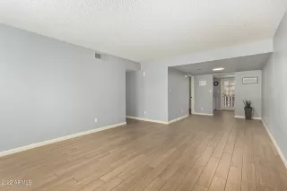 Photo #4: 6486961 Listing