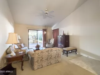 Photo #4: 6486989 Listing