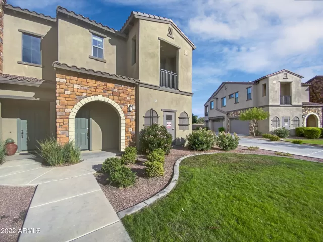 MLS: 6487247 Condo For Sale