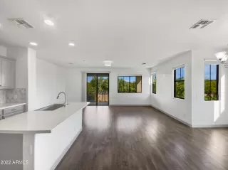 Photo #5: 6487247 Listing 