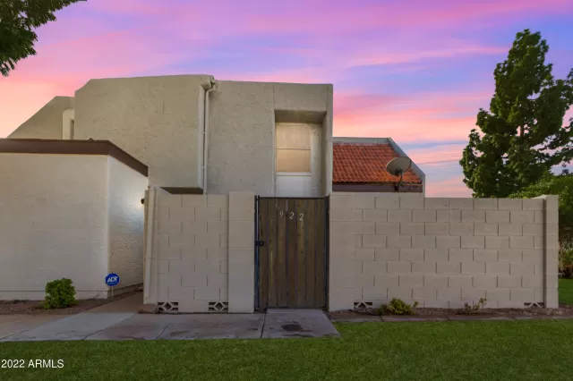 MLS: 6487671 Condo For Sale