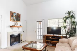 Photo #4: 6487829 Listing