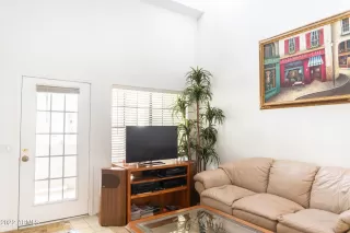 Photo #5: 6487829 Listing