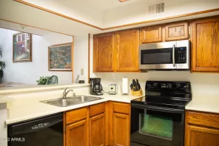 Photo #6: 6487829 Listing