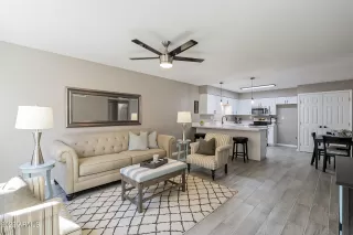 Photo #5: 6488055 Listing 