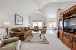 Photo #5: 6488091 Listing 