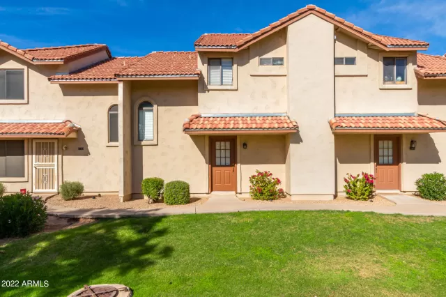 MLS: 6488138 Condo For Sale