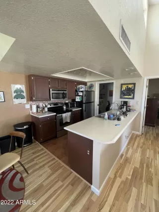 Photo #3: 6488192 Listing