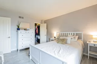 Photo #2: 6488271 Listing 