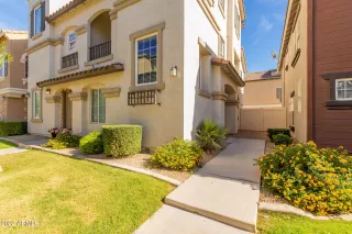 Photo #2: 6489421 Listing