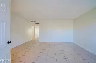 Photo #4: 6489544 Listing